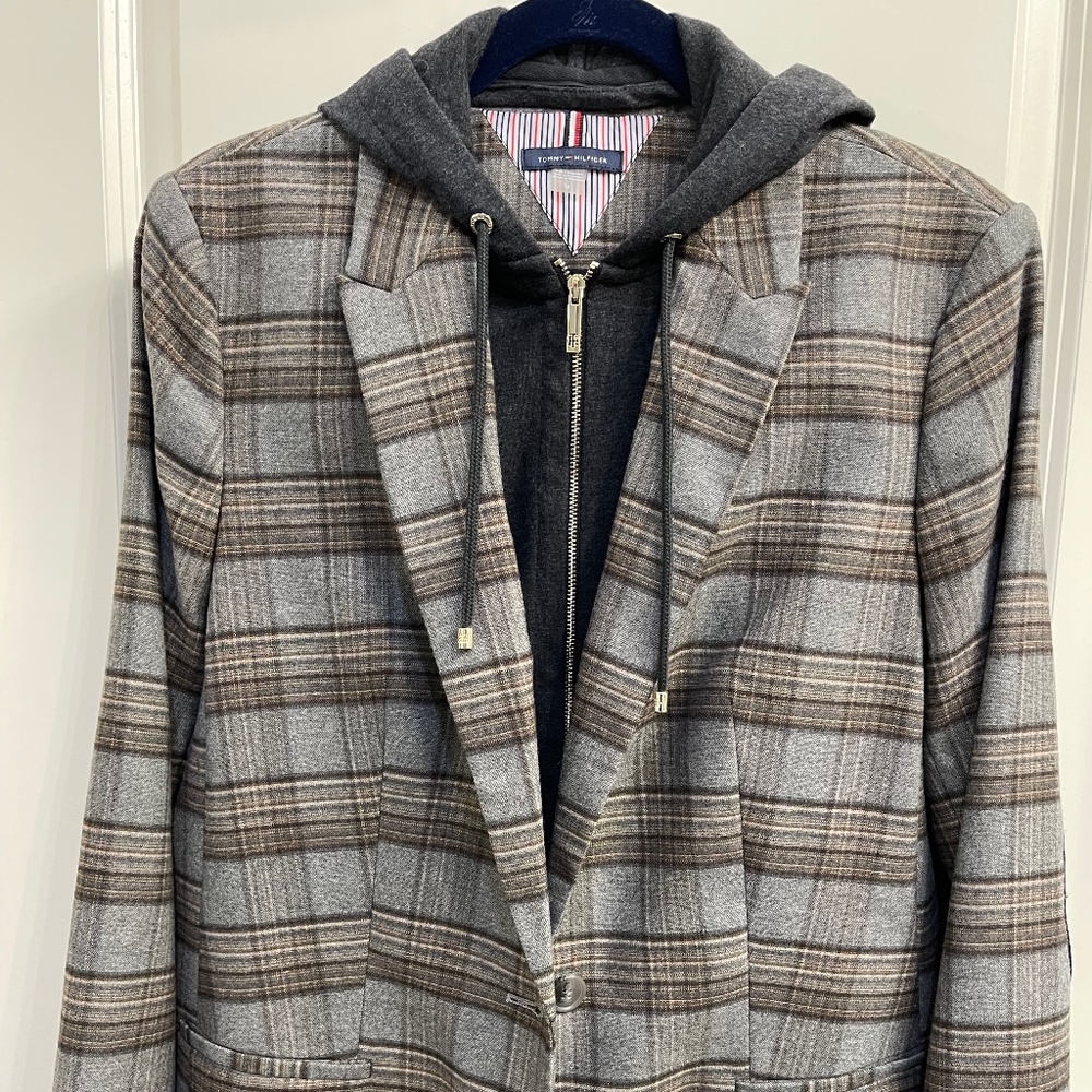 TOMMY HILFIGER GRAY PLAID BLAZER WITH GRAY HOODED DICKEY